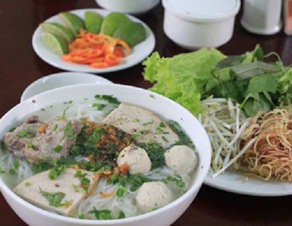 BÚN MỌC